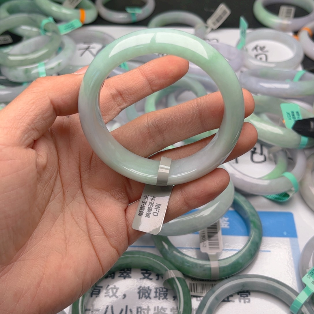 未镶嵌手镯翡翠5556。189