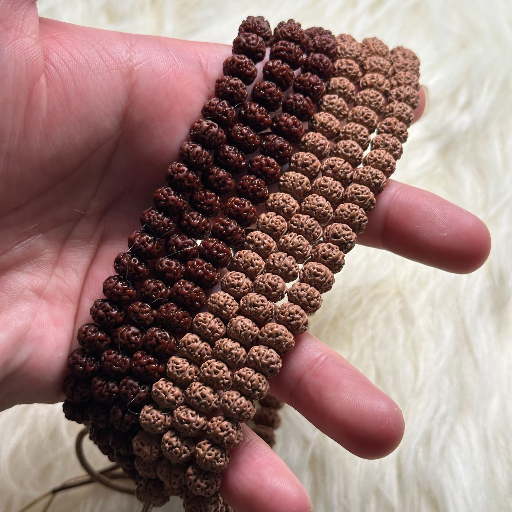 A3满肉原桩小金刚菩提手串凹低梅花尺寸8+mm108长串