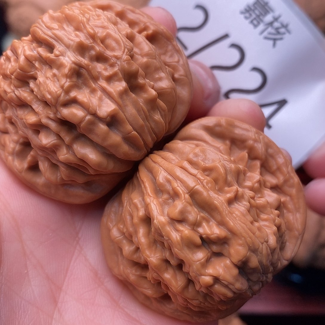 文玩核桃把件43老树红皮汉高楼