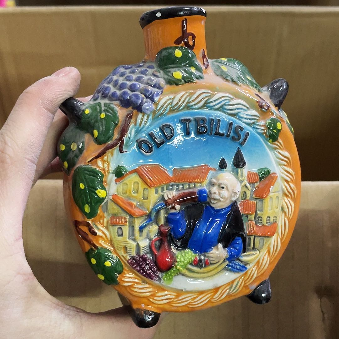 摆件  磕碰。封釉。