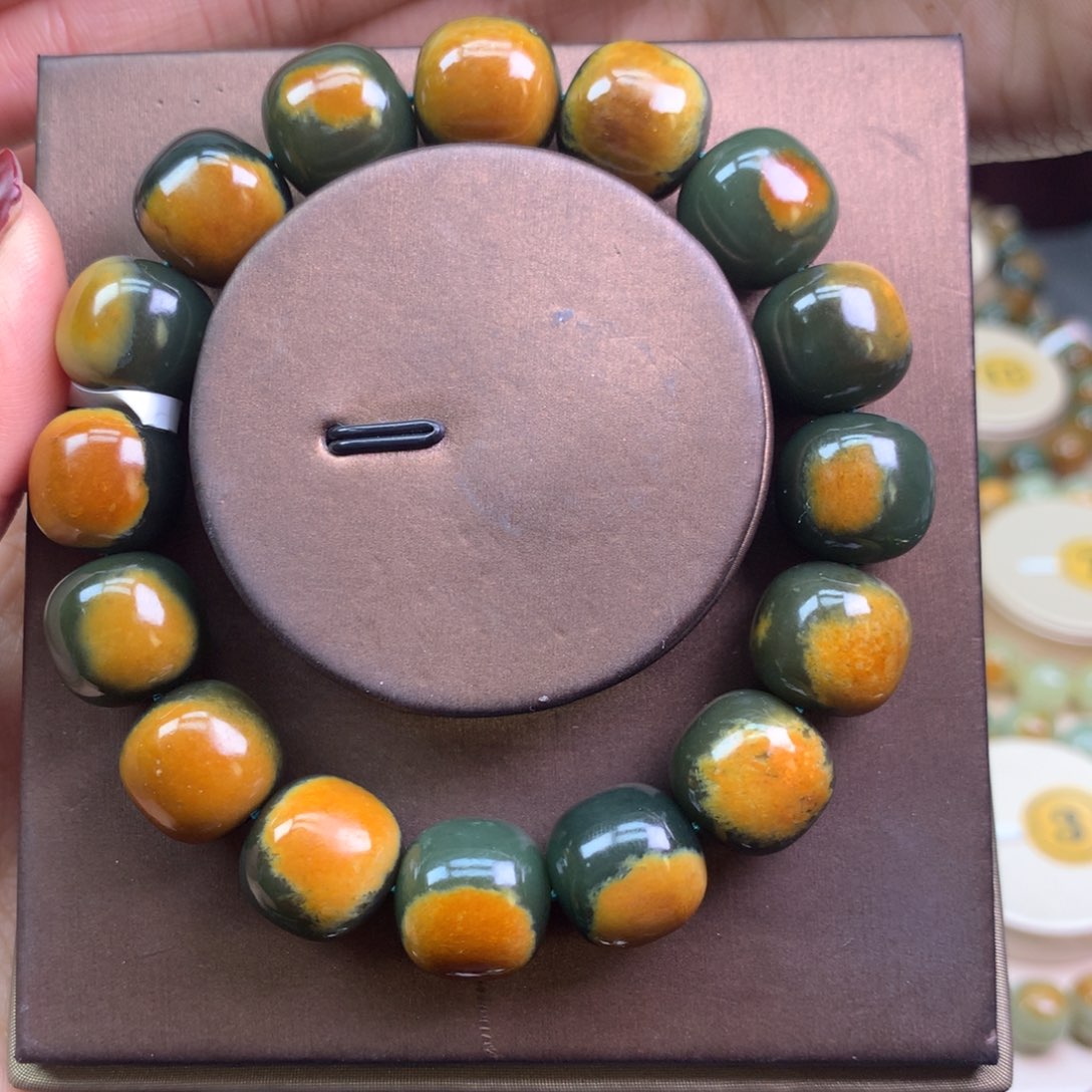 不***君和田玉未镶嵌手串