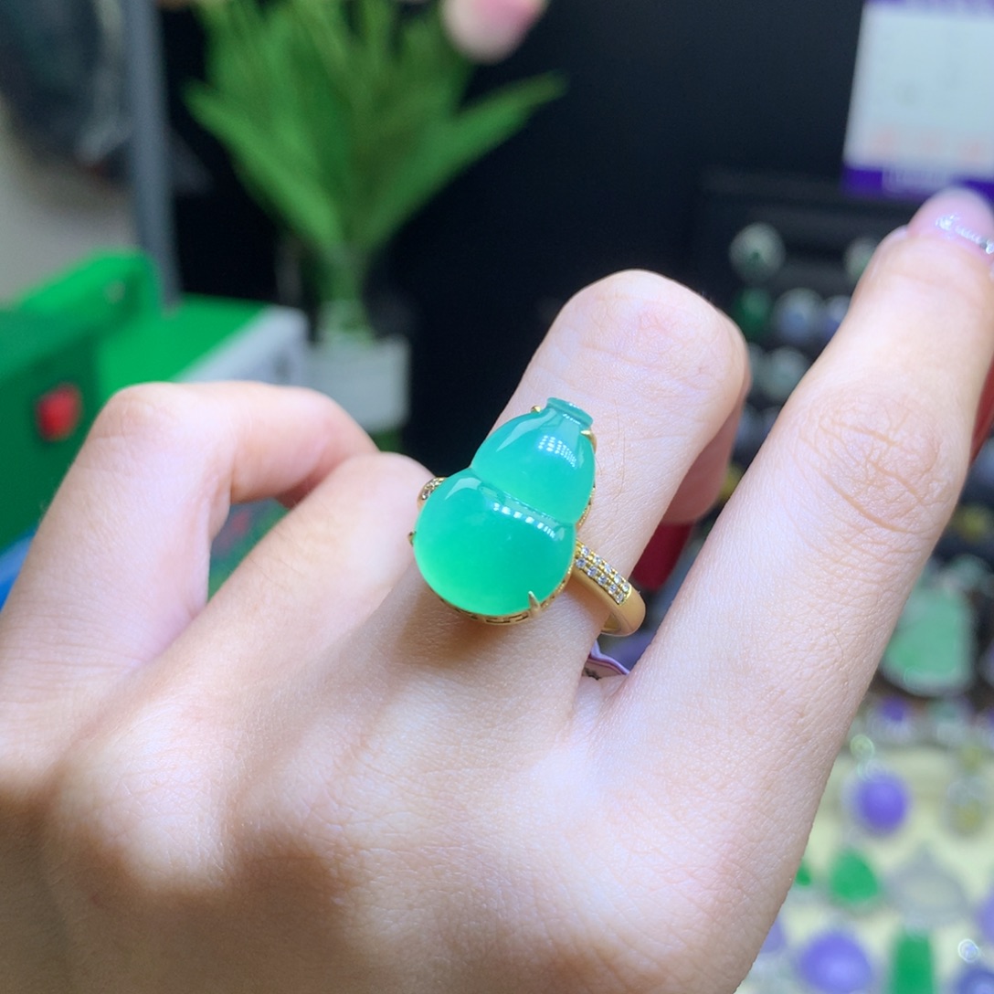 翡翠颈饰18K金镶嵌天然