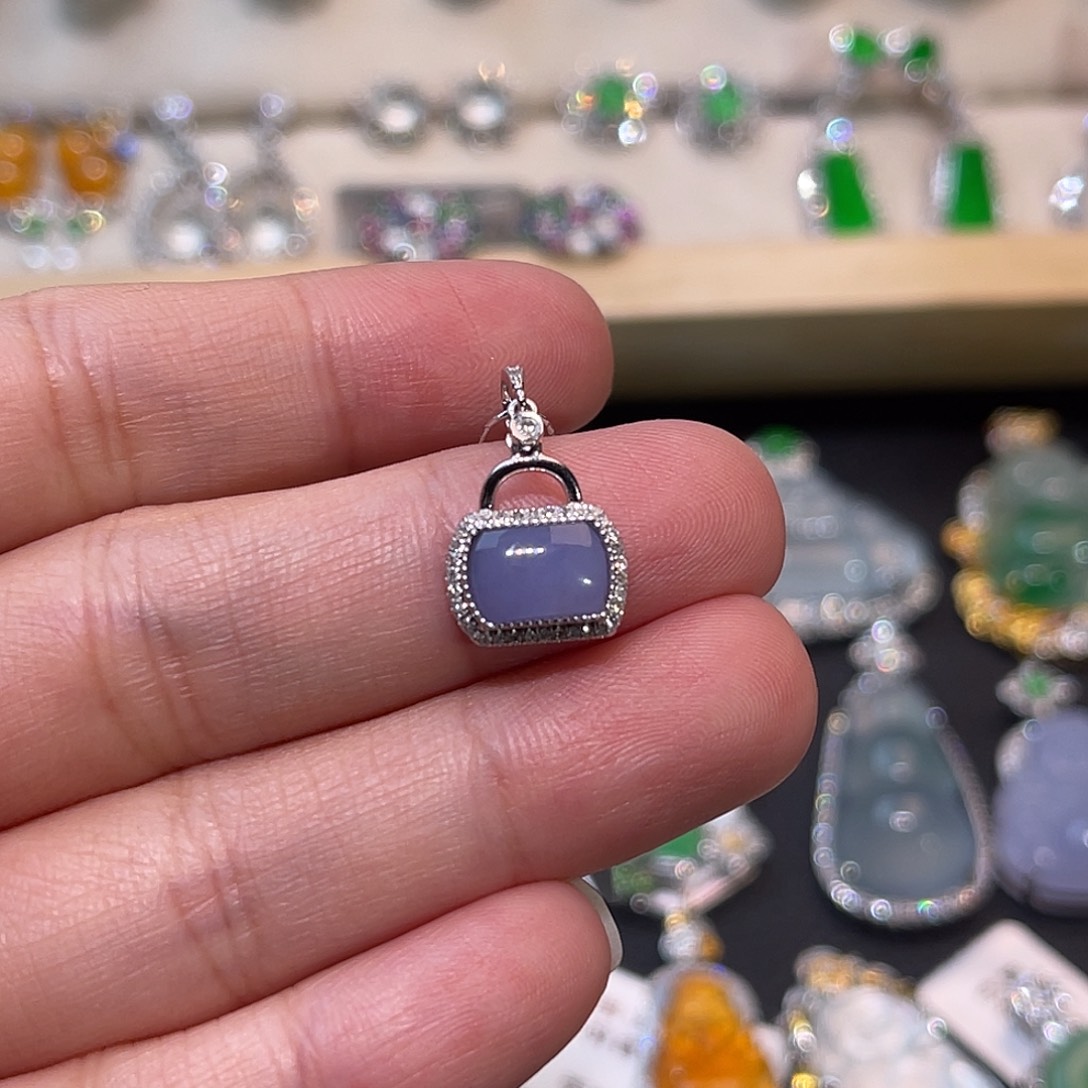 翡翠18K金镶嵌吊坠(不含链)紫罗兰马鞍滴溜