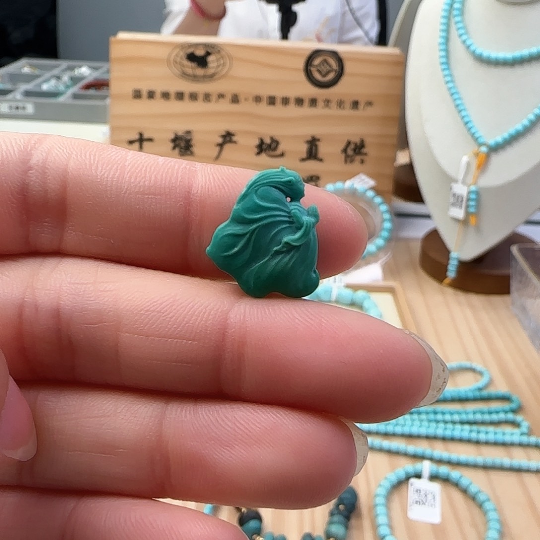 绿松石未镶嵌蝴蝶仙子