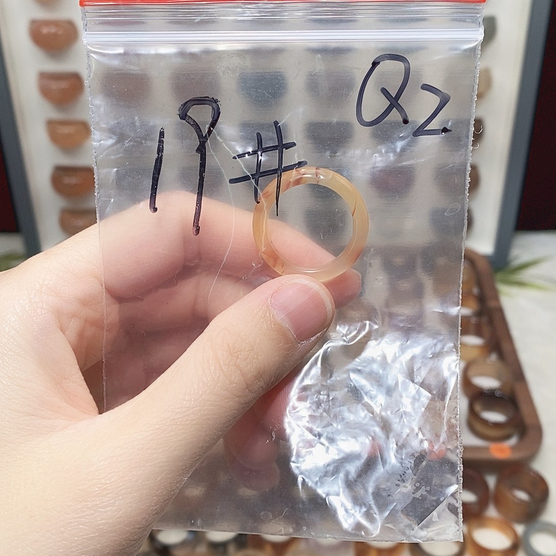 玛瑙/玉髓未镶嵌戒指港19码微瑕不退换