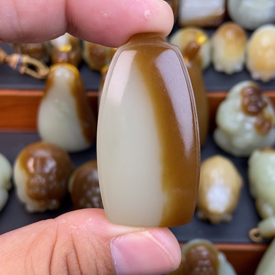 和田玉（糖玉）未镶嵌颈饰