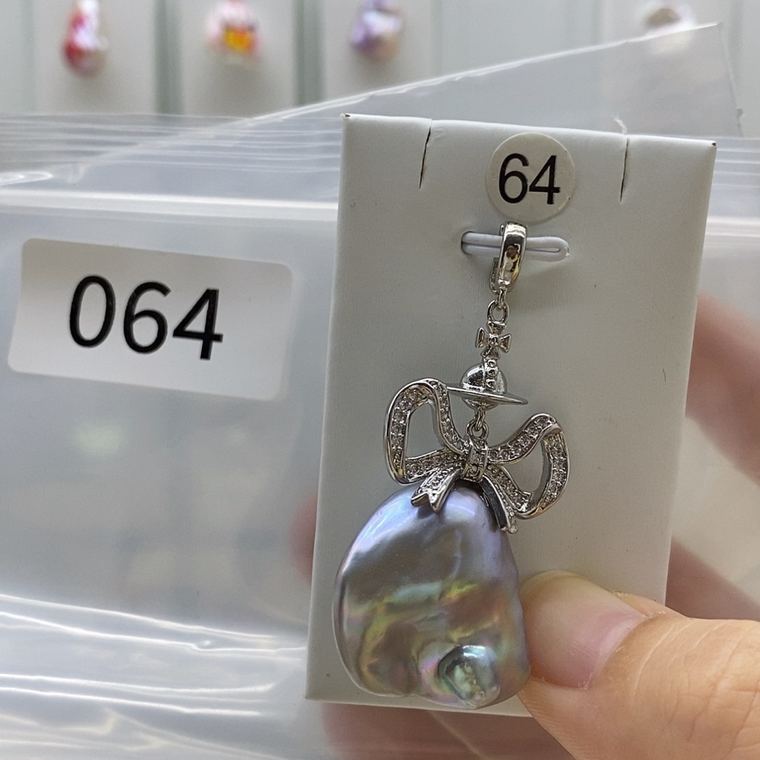 花***绳淡水珍珠颈饰合金