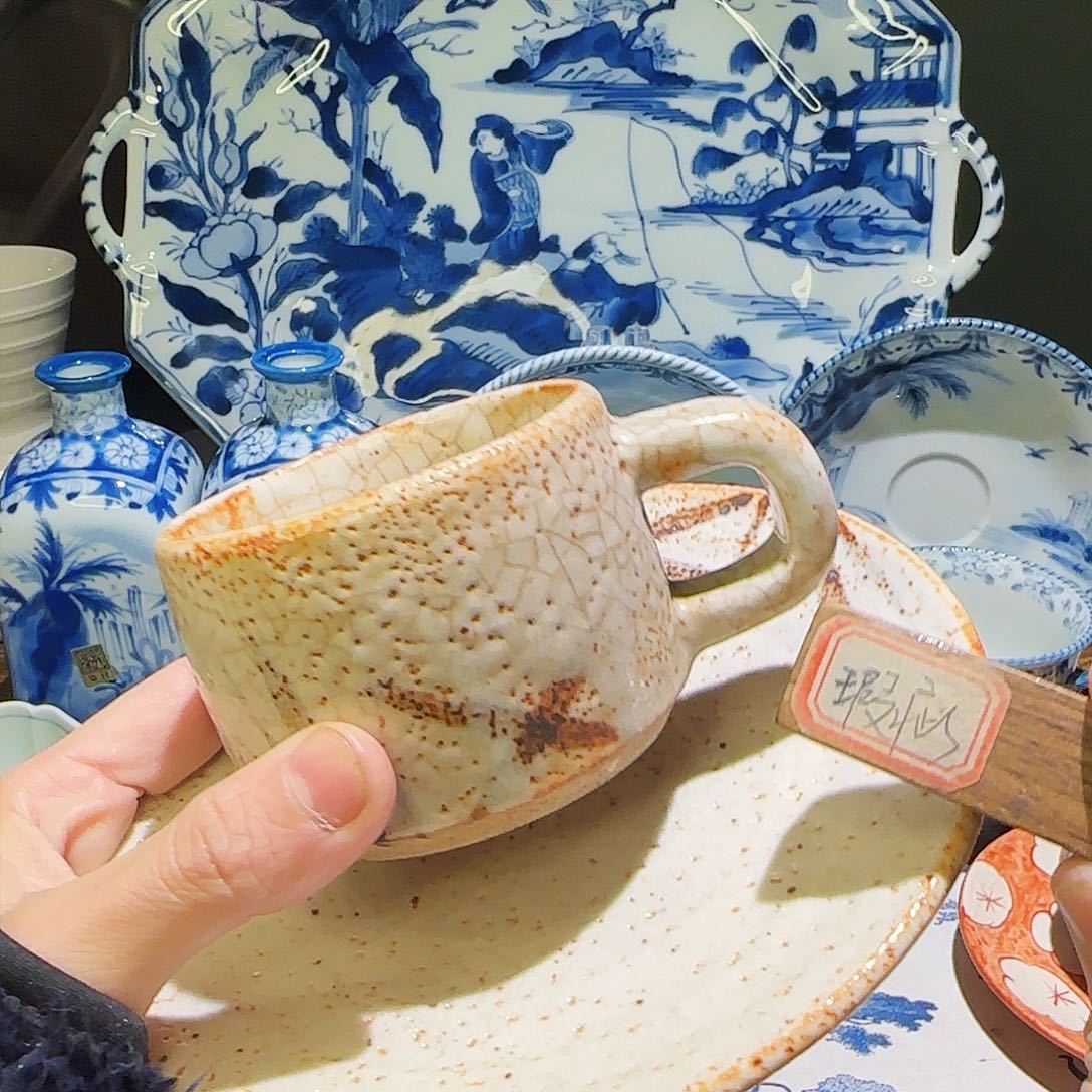 好喜欢看小孩们打架斗殴