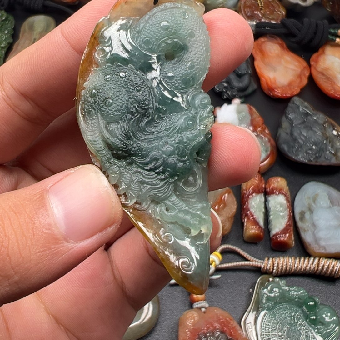 阿***昊翡翠未镶嵌颈饰1111111111