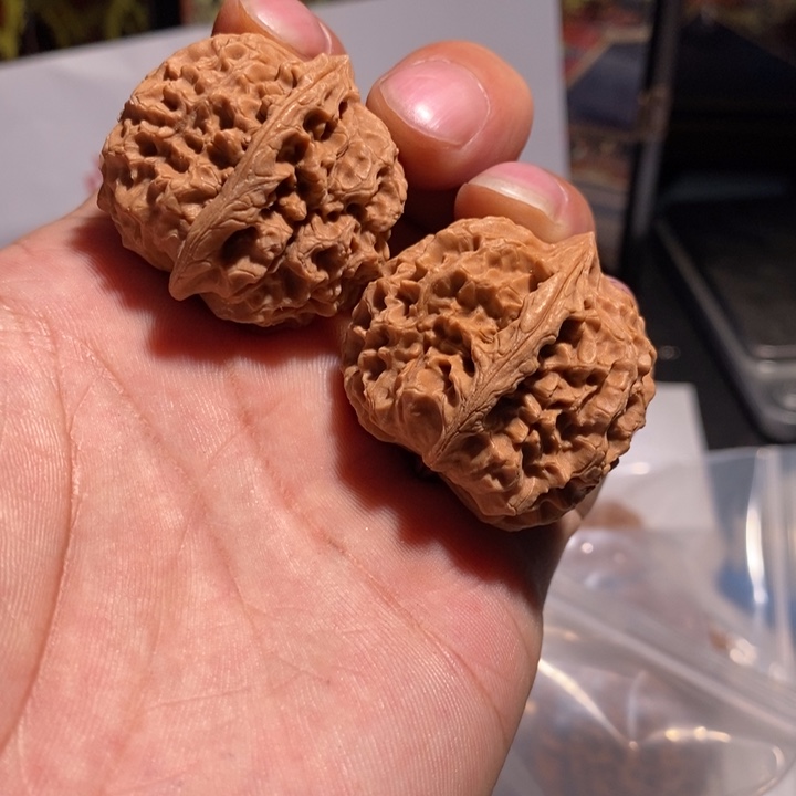 把件文玩核桃鱼子纹