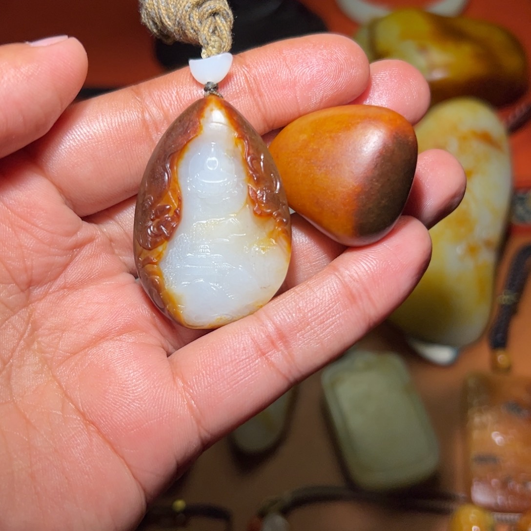 古***阁和田玉未镶嵌挂件