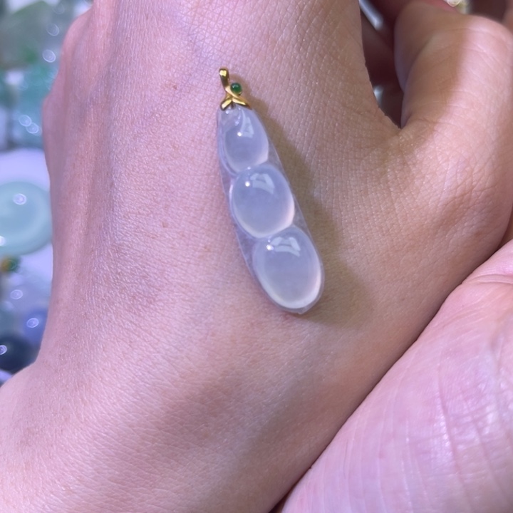 翡翠颈饰18K金镶嵌豆子