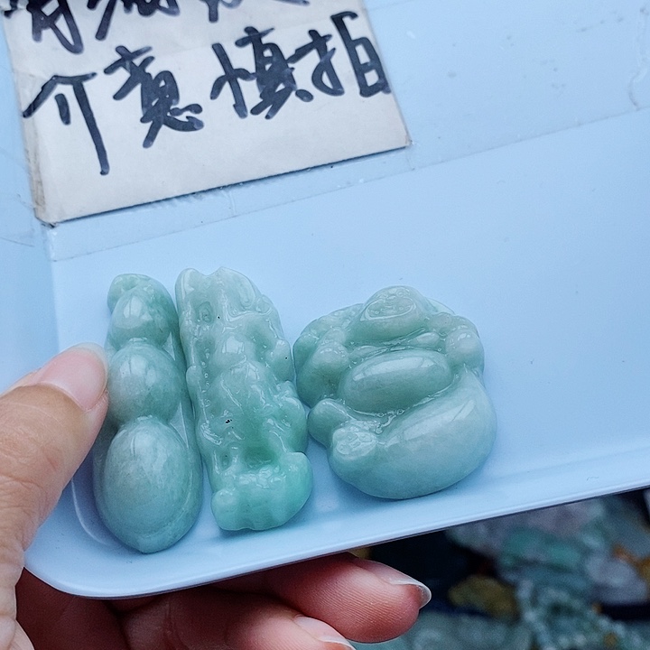 翡翠未镶嵌颈饰翡翠