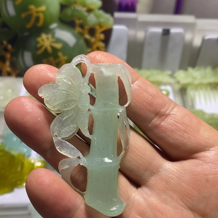 未镶嵌蛇纹石玉颈饰