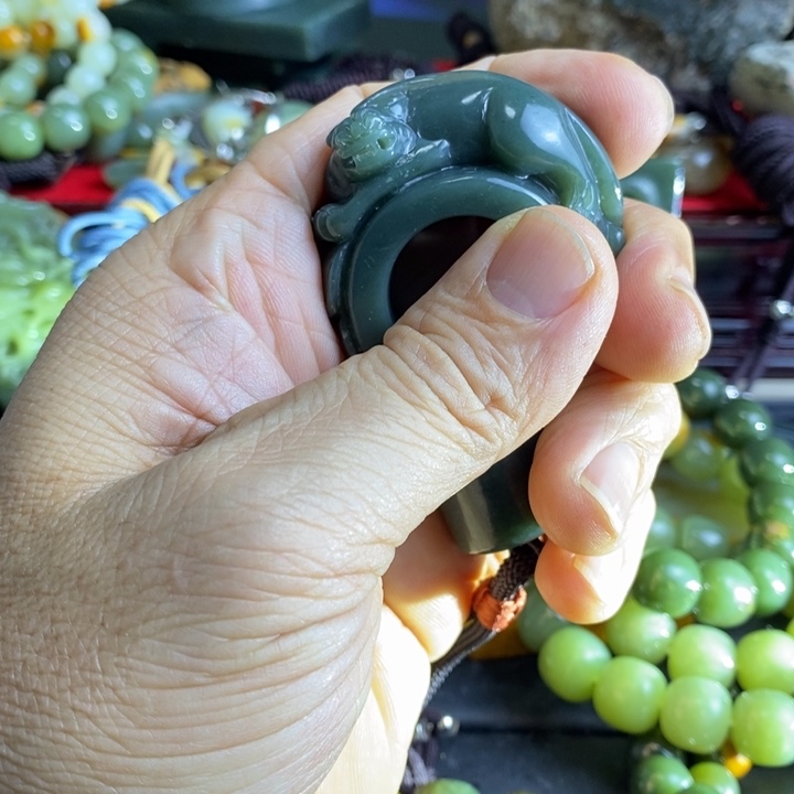 庚***子和田玉（糖玉）未镶嵌珠宝奇石