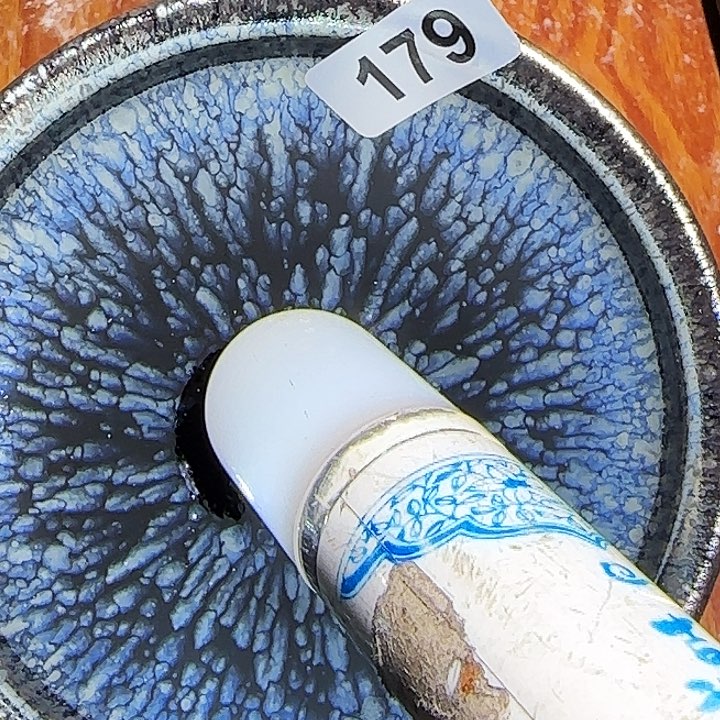 茶盏只为自己能过日子了才