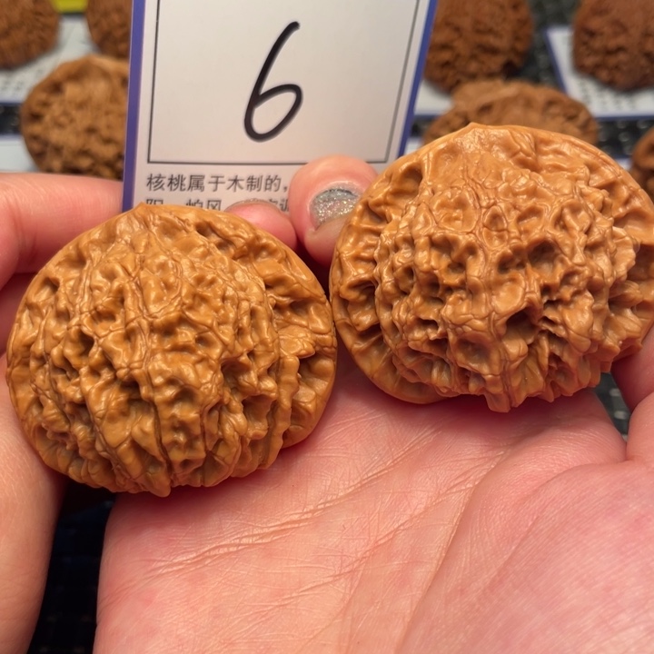 桃核把件49官帽6。。。