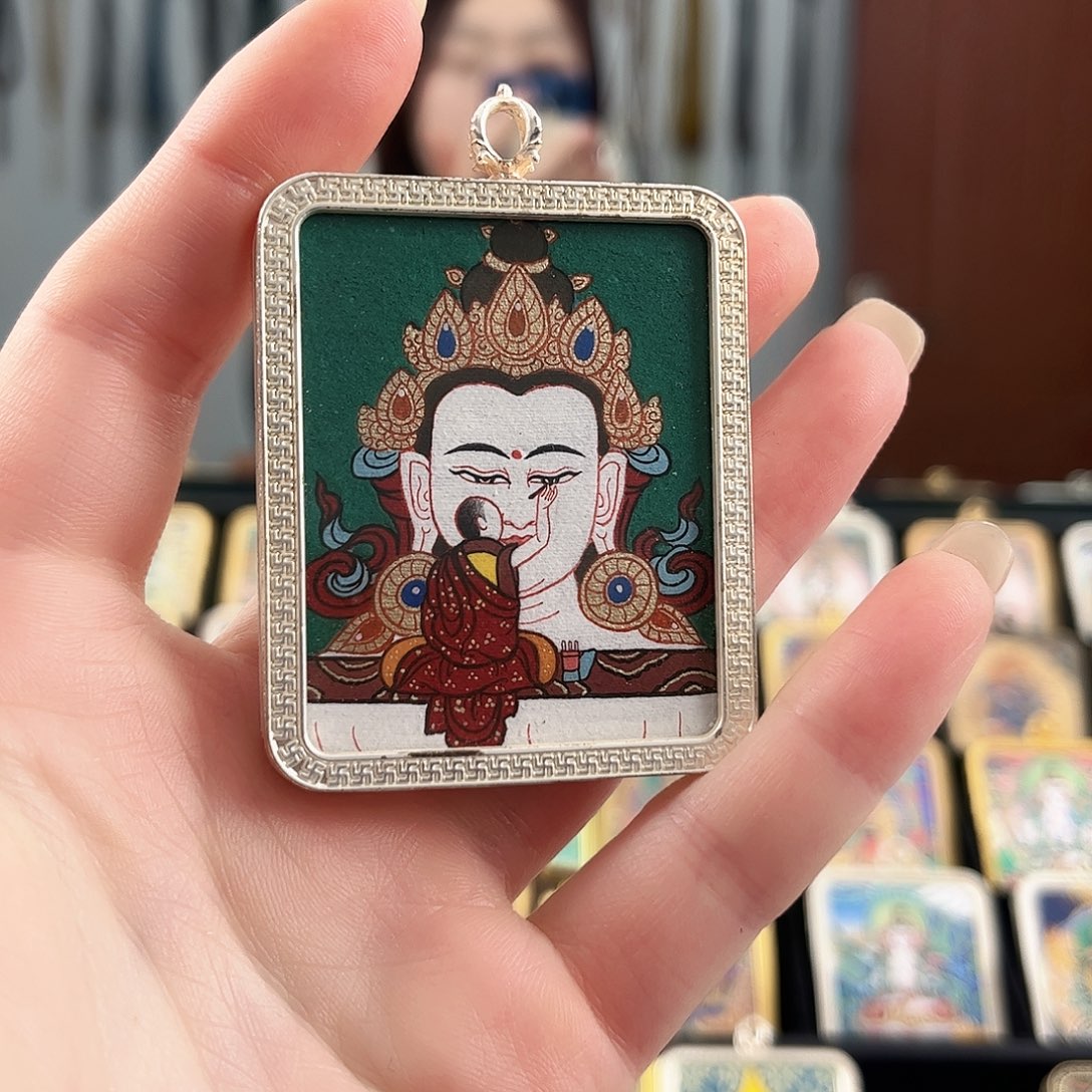 吊坠四臂观观纯手绘