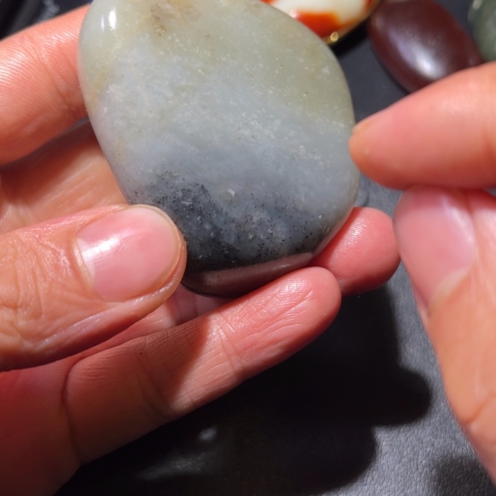 和田玉未镶嵌珠宝奇石