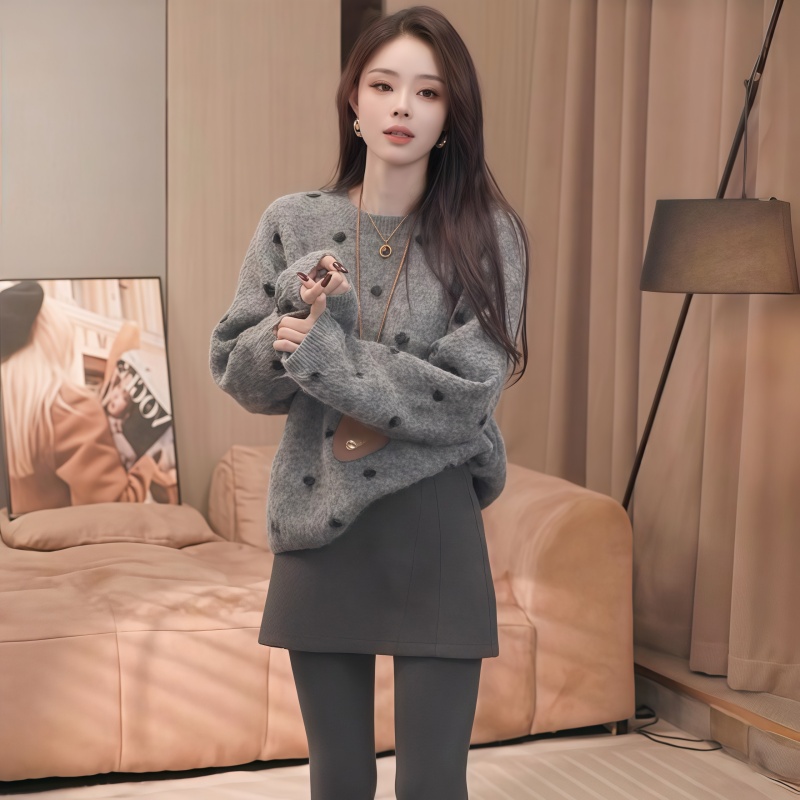 波点圆领套头软糯毛衣女秋冬季新款休闲通勤百搭慵懒减龄针织衫