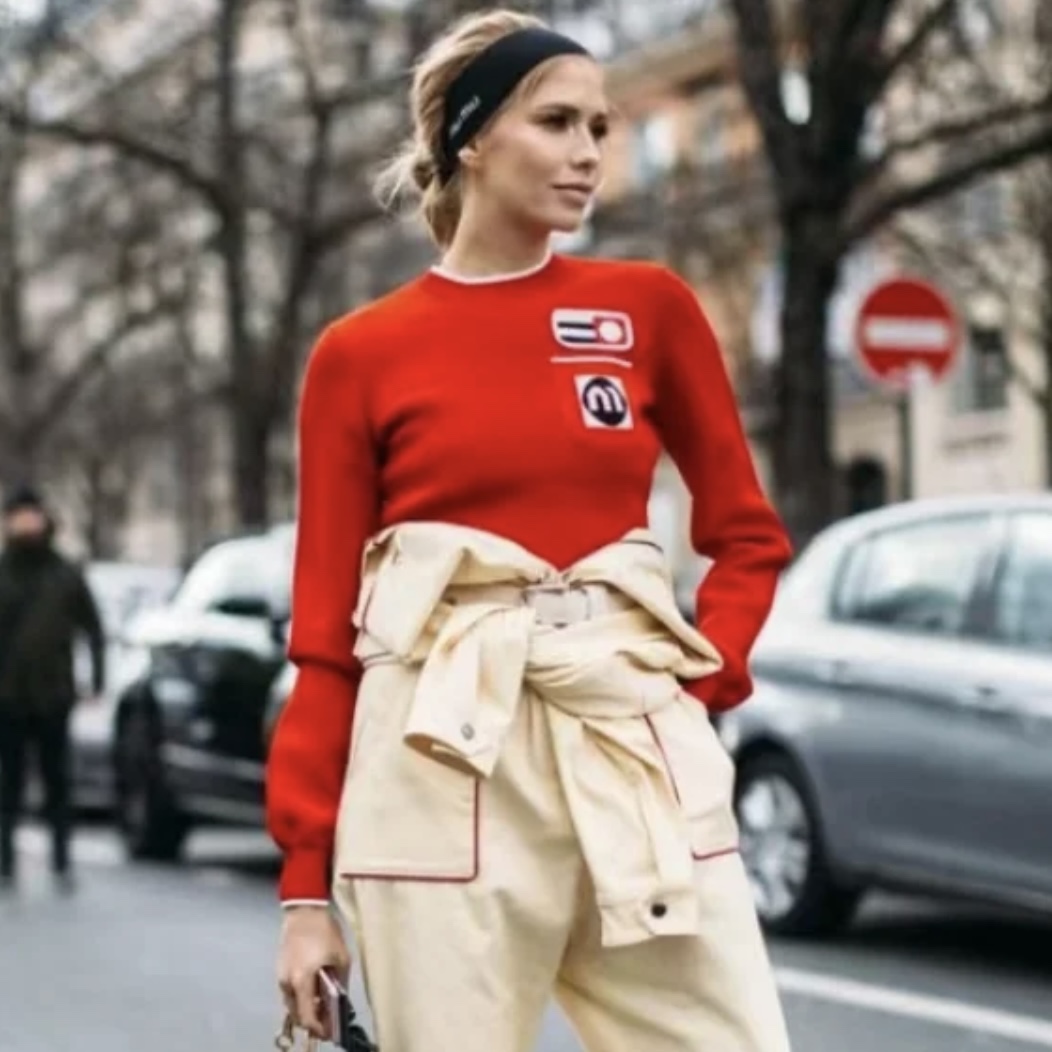 99新 MIU MIU/缪缪 积分-188汤/P205843658/红色logo针织毛衣