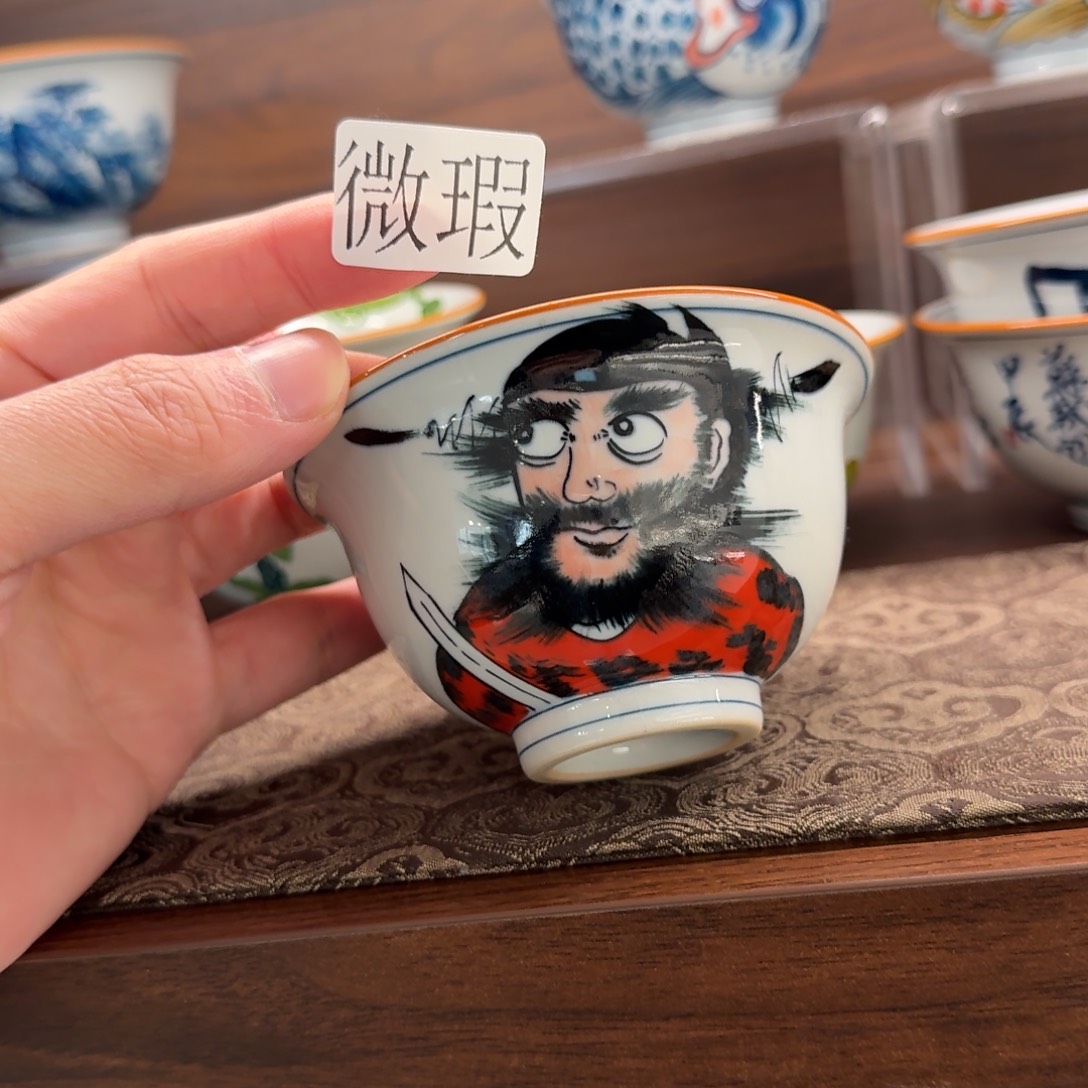 釉下手绘茶具微瑕