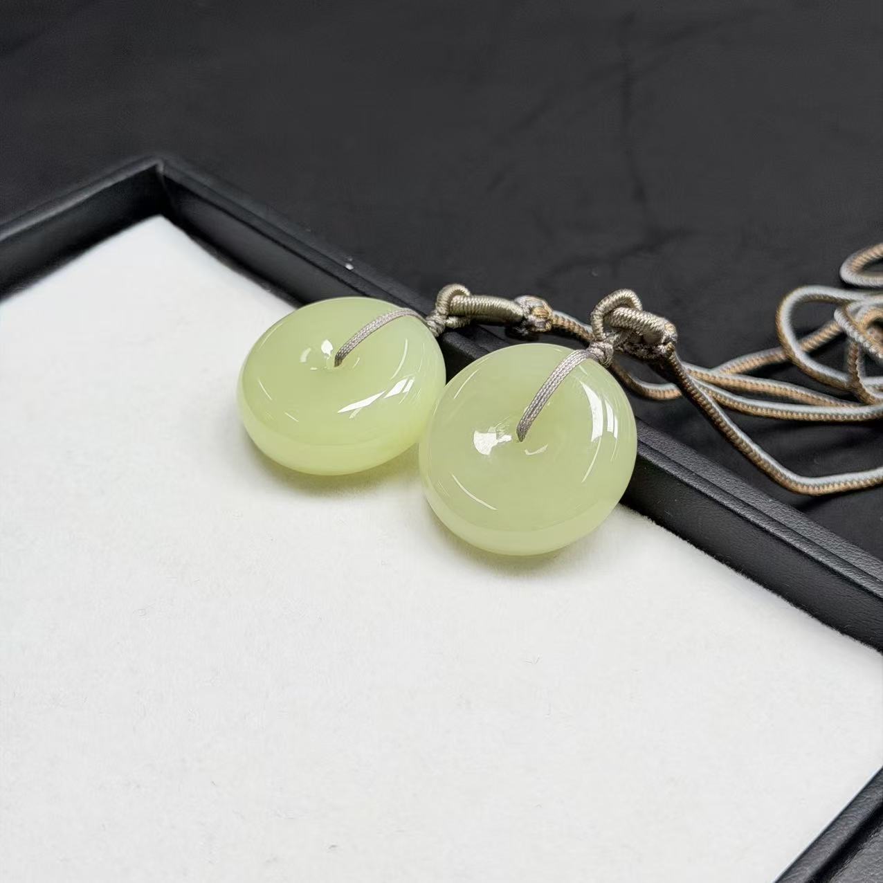 【睿泽赏宝】和田玉平安扣吊坠多样性发一/有瑕 29*8 KS0010729