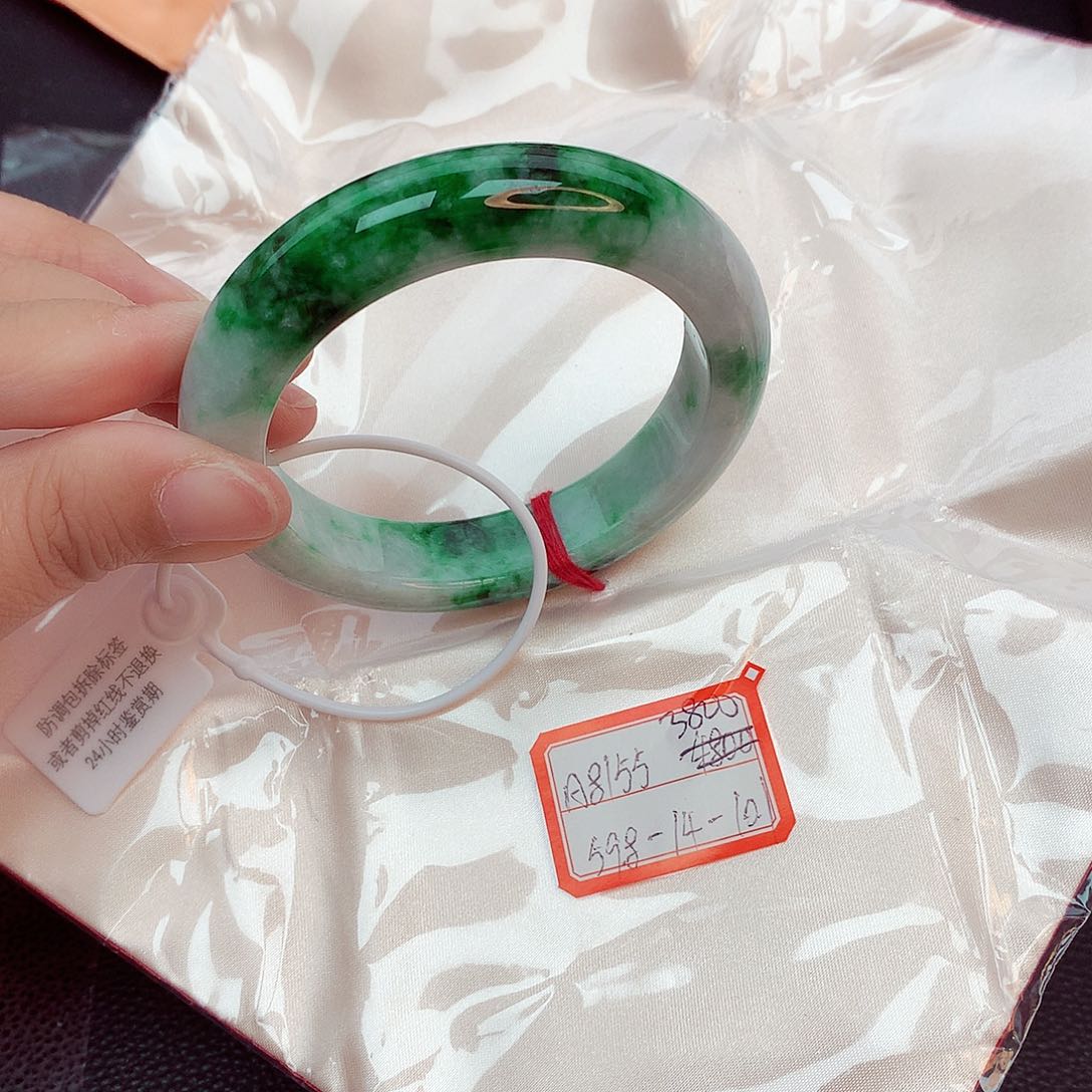 翡翠手镯未镶嵌天然缅甸翡翠A货