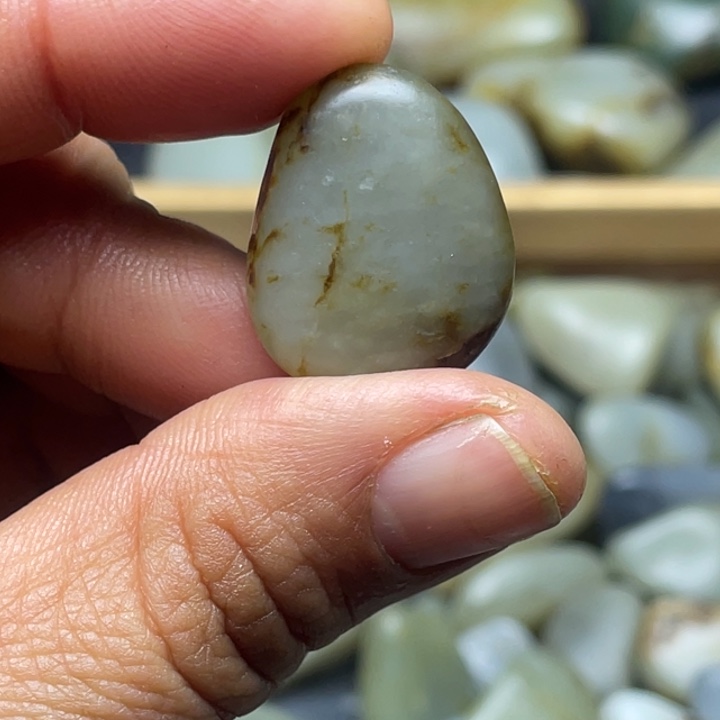 和田玉未镶嵌珠宝半成品