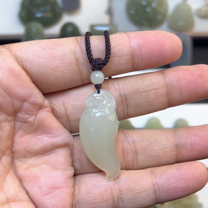 和田玉吊坠(不含链)未镶嵌666