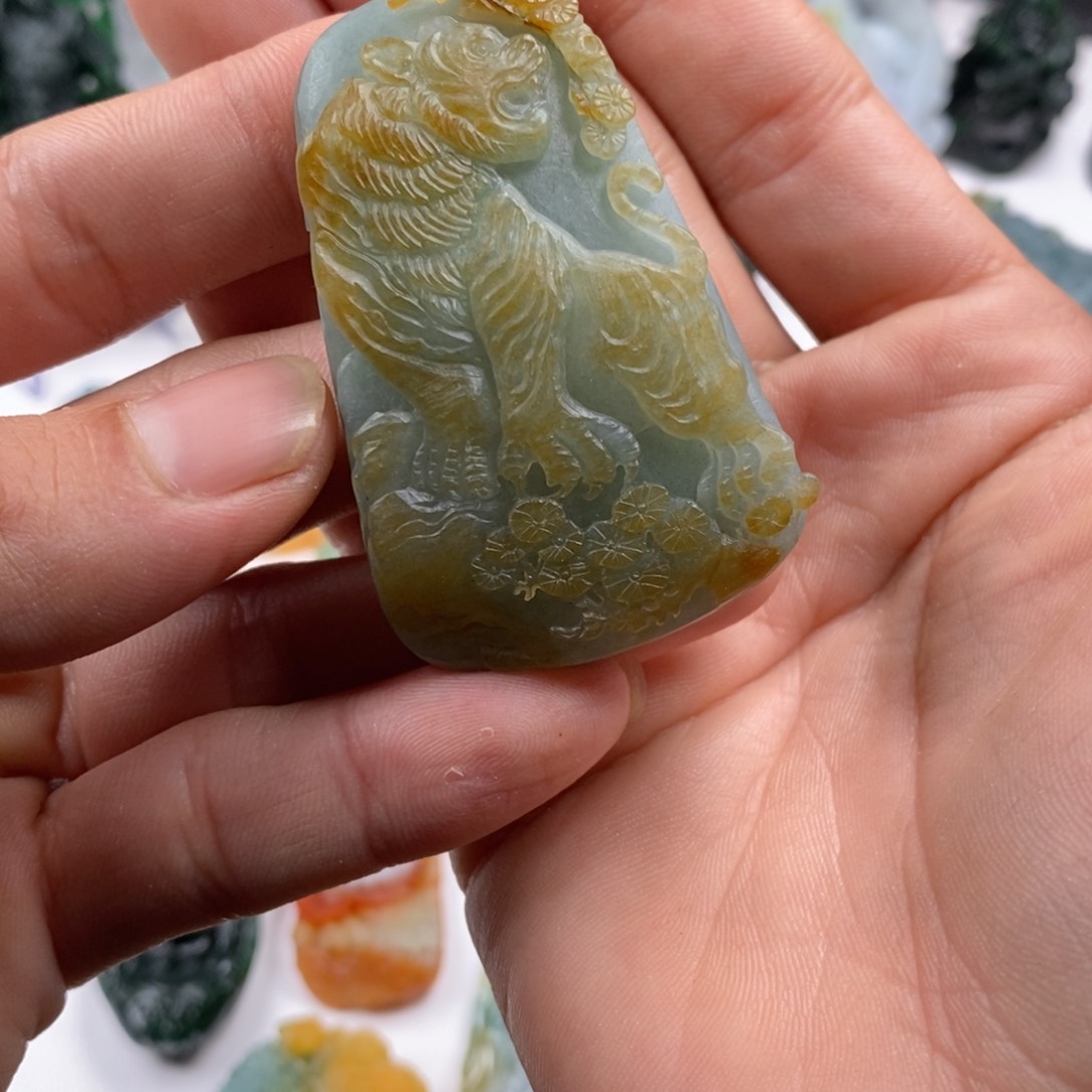 定制翡翠未镶嵌翡翠
