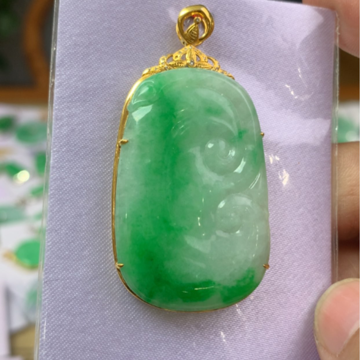 【闪购商品】翡翠18K金镶嵌颈饰翡翠