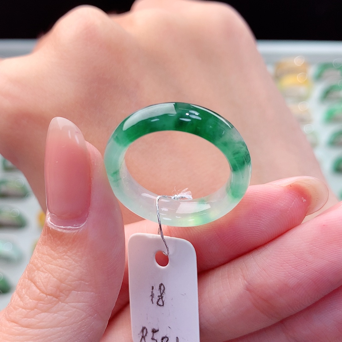 翡翠戒指未镶嵌18号