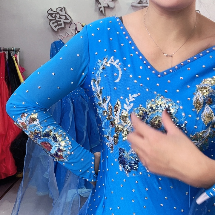 交谊舞的舞蹈动作也