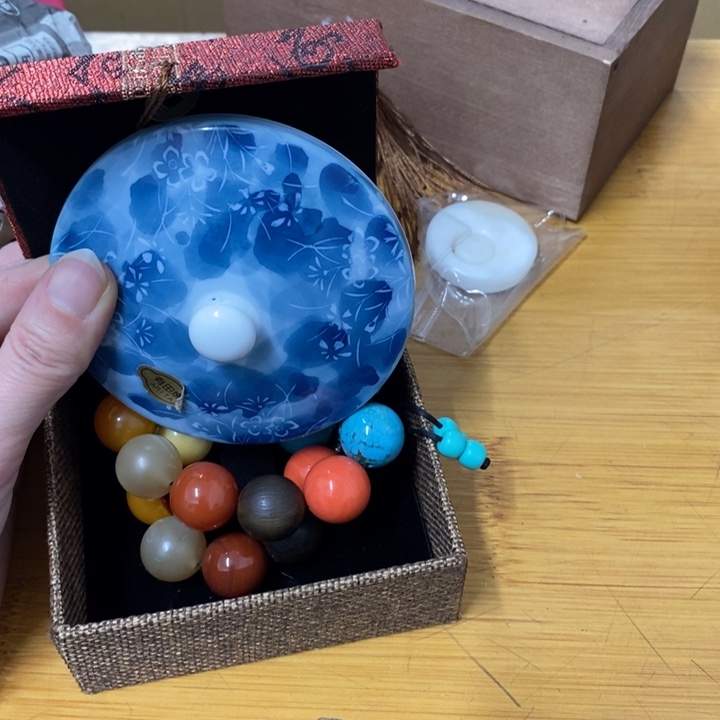 摆件中古工艺品一个