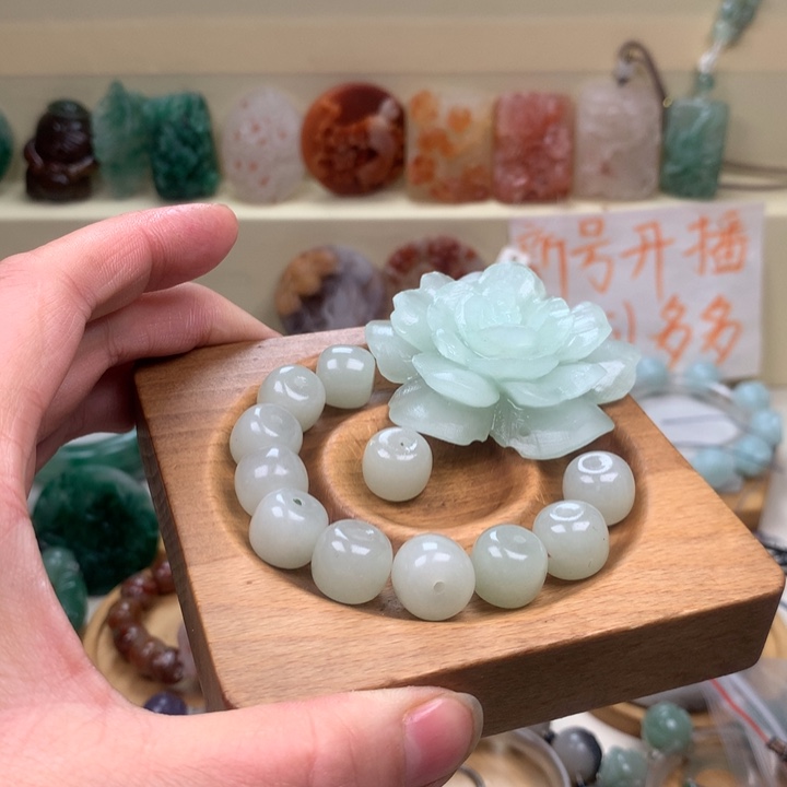 未镶嵌手链石英质玉堡****守