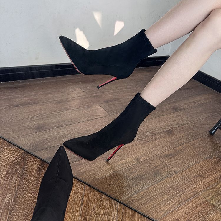 秋冬季高跟鞋显瘦休闲细跟短靴女新款女靴尖头百搭弹力靴高跟黑色