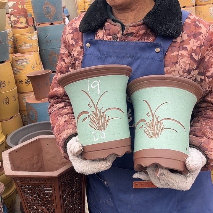 紫砂紫砂花盆和一