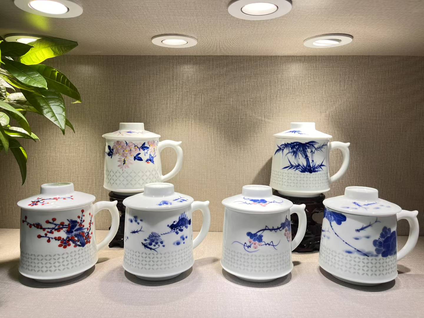 景德镇本土高白泥玲珑瓷手绘青花釉下彩过滤带盖马克杯办公杯水杯