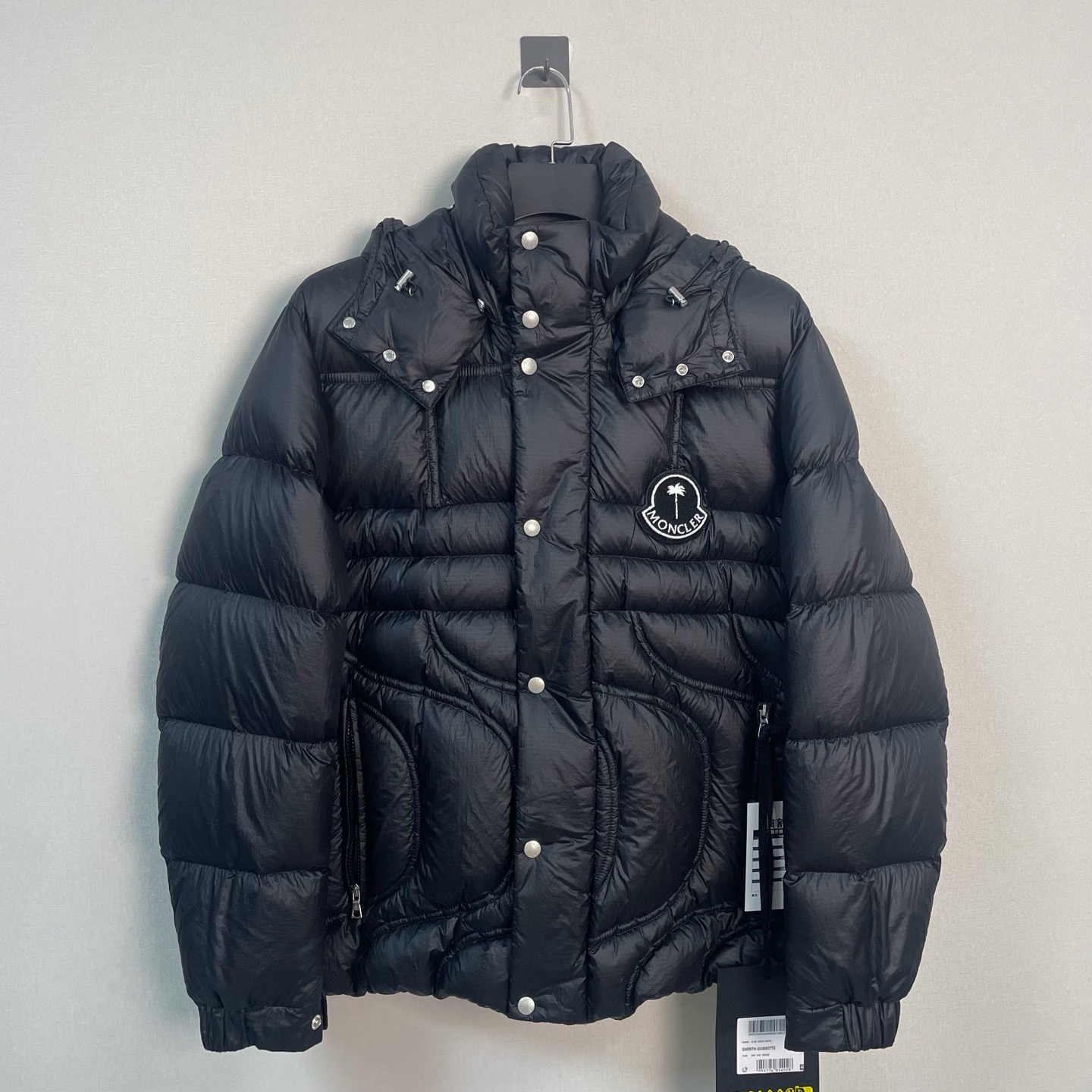 未使用 MONCLER 盟可睐联名款系列羽绒服/2码/全新原吊牌/价15100