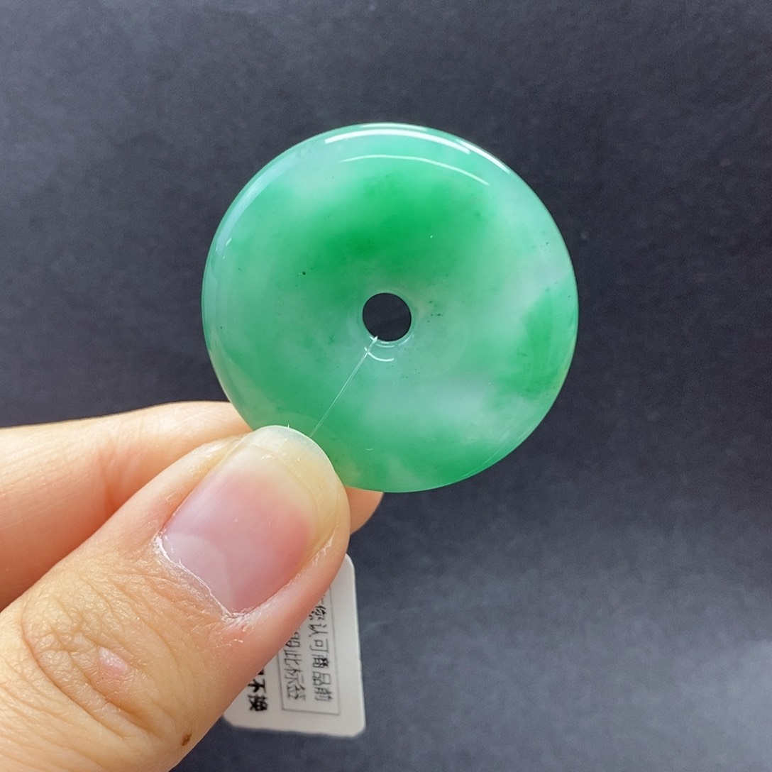 石英质玉颈饰未镶嵌