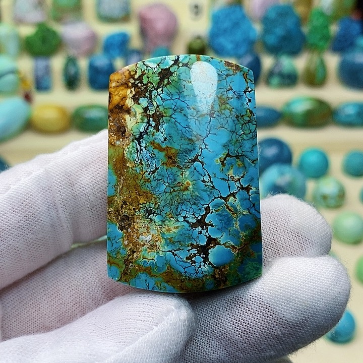 绿松石配饰未镶嵌