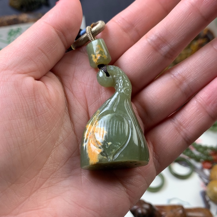 岫岩河磨玉（透闪石质玉）挂件未镶嵌