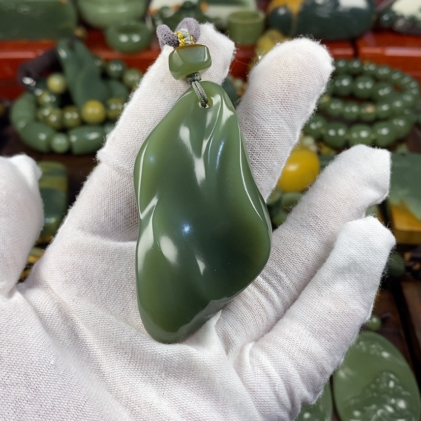 【闪购商品】岫岩河磨玉（透闪石质玉）颈饰未镶嵌海*