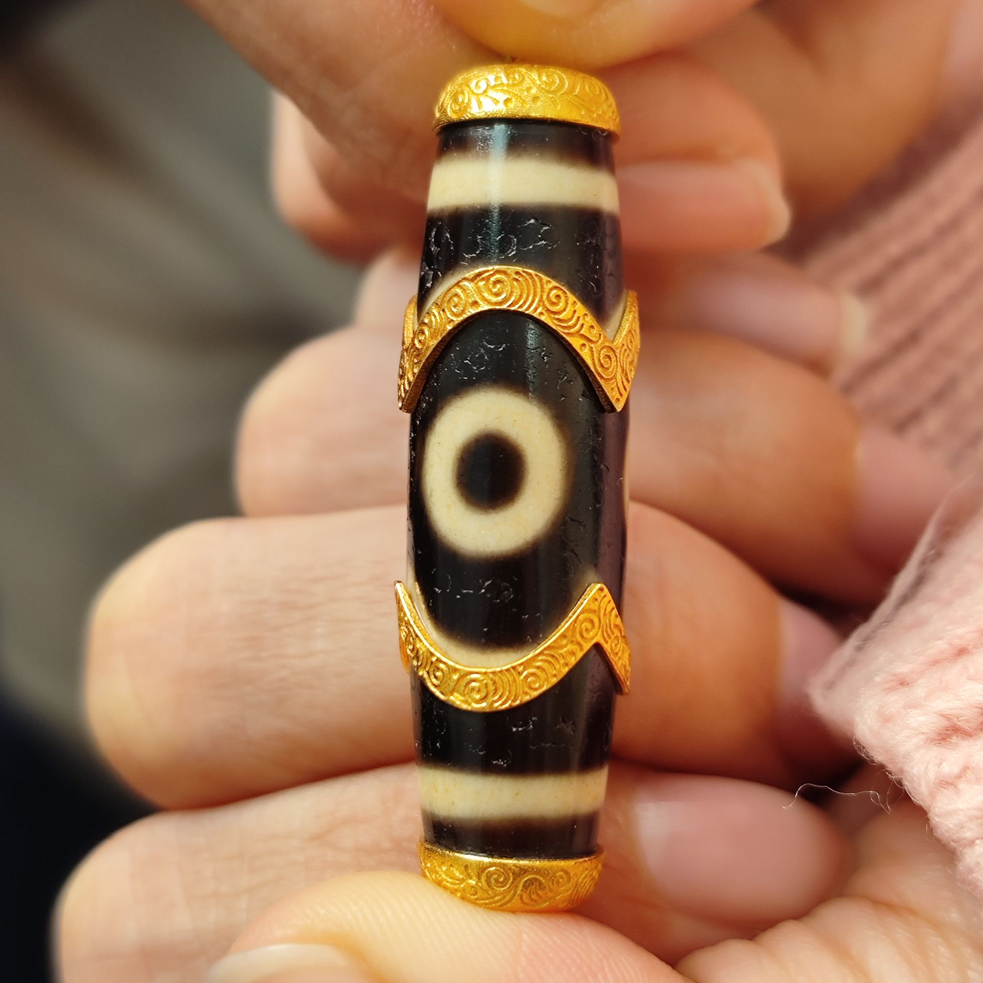 （灵魅）18K金玛瑙三眼吊坠