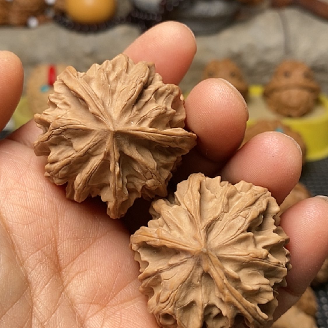 【闪购商品】把件文玩核桃三棱人奔37