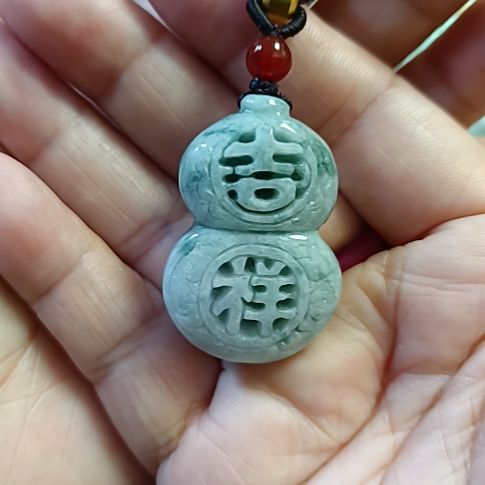 翡翠未镶嵌颈饰翡翠颈饰末镶嵌