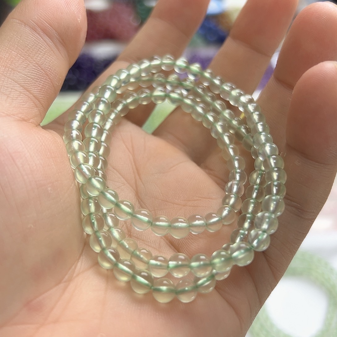葡萄石未镶嵌手串是**啊多圈葡萄石拍十次合一单 不带证书