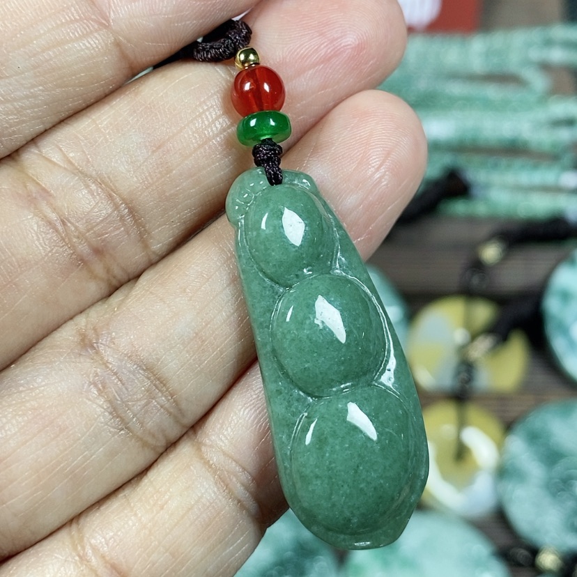 【闪购商品】翡翠颈饰未镶嵌玉吊坠翡翠玉福豆