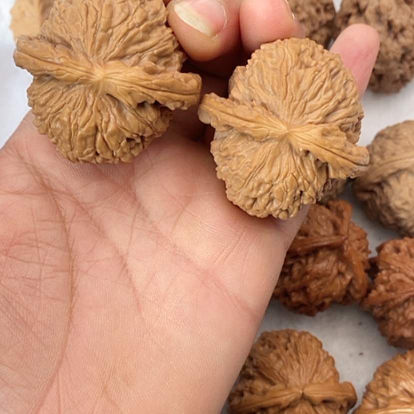 【闪购商品】吊坠文玩核桃白狮子